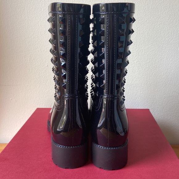 Valentino Garavani Rockstud Black Rain Boots Size 40 - Picture 4 of 7